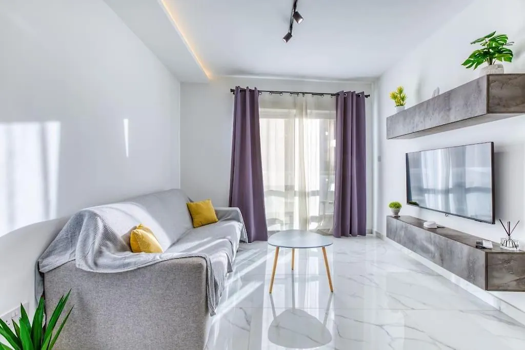 Ra5 - New, Bright & Spacious - Sliema-Gzira Area! 0*, Gzira