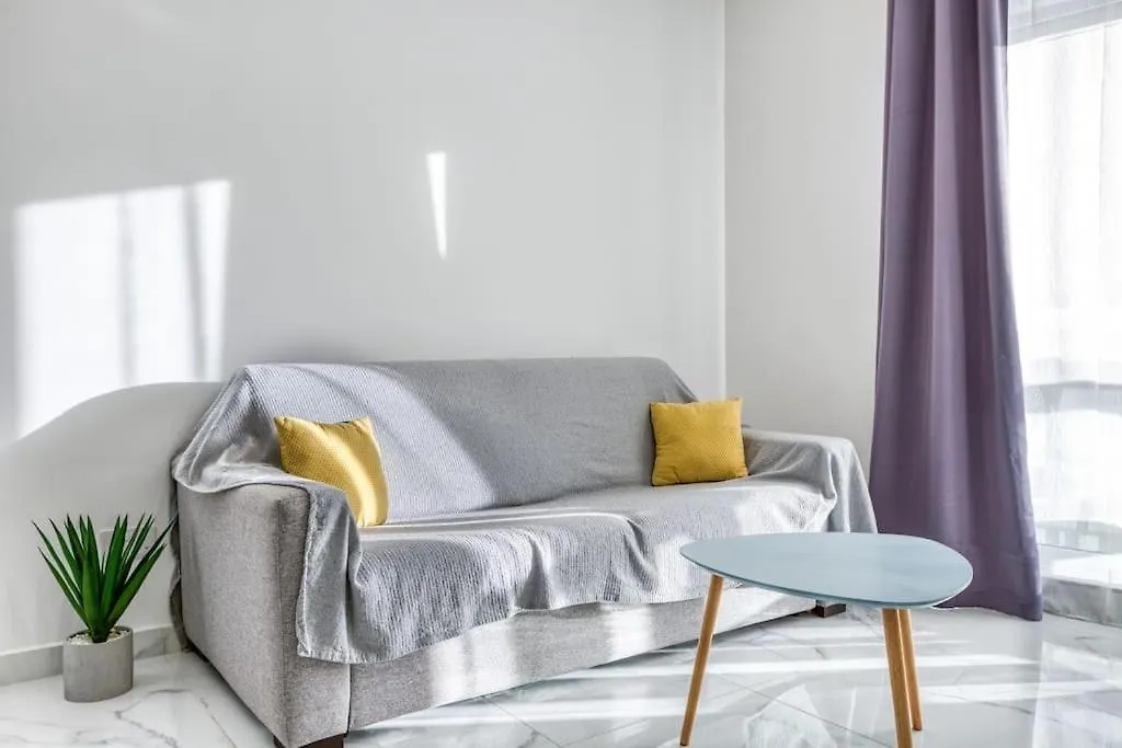 Apartment Ra5 - New, Bright & Spacious - Sliema-Gzira Area!