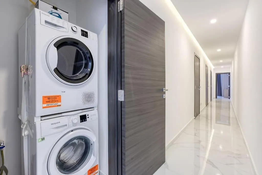 Ra5 - New, Bright & Spacious - Sliema-Gzira Area! Apartment Gzira